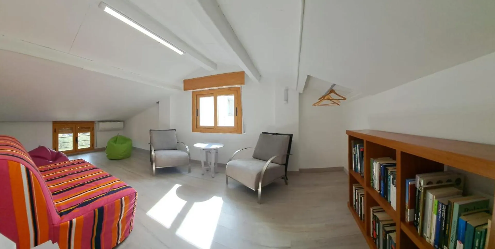 Dinosaur House Apartment